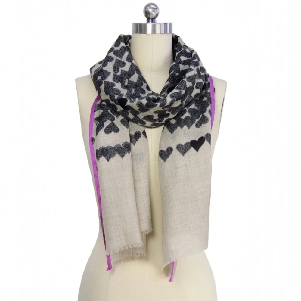Wool & Silk Heart Print Scarf – Lightweight, Luxe & Soft - Picture 4 of 6